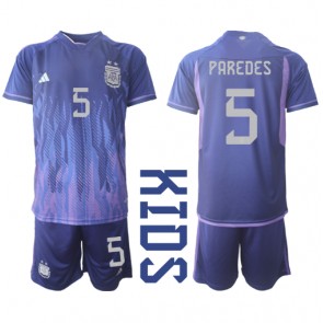Argentina Leandro Paredes #5 kläder Barn VM 2022 Bortatröja Kortärmad (+ korta byxor)